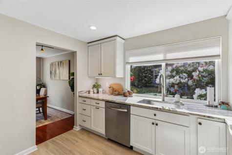 18906 SE 44th Place Issaquah WA 98027