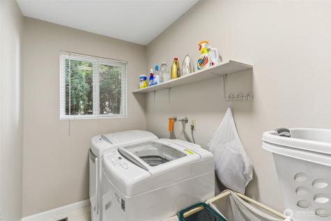 18906 SE 44th Place Issaquah WA 98027