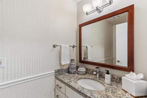 18906 SE 44th Place Issaquah WA 98027