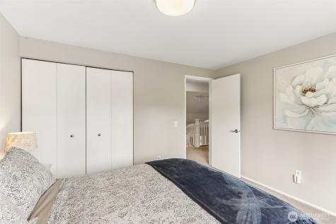 18906 SE 44th Place Issaquah WA 98027