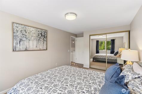 18906 SE 44th Place Issaquah WA 98027