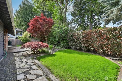 18906 SE 44th Place Issaquah WA 98027