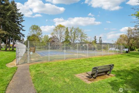 18906 SE 44th Place Issaquah WA 98027