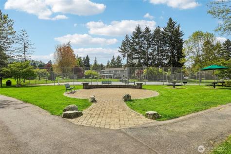 18906 SE 44th Place Issaquah WA 98027