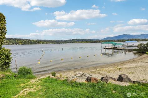 18906 SE 44th Place Issaquah WA 98027