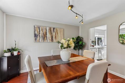 18906 SE 44th Place Issaquah WA 98027