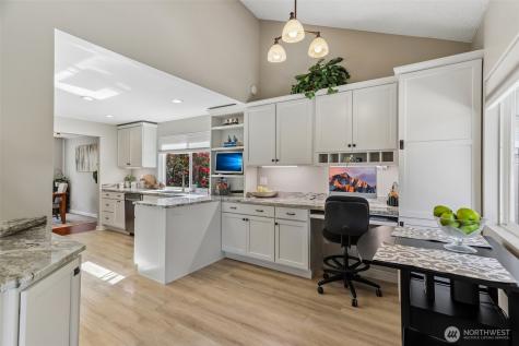 18906 SE 44th Place Issaquah WA 98027