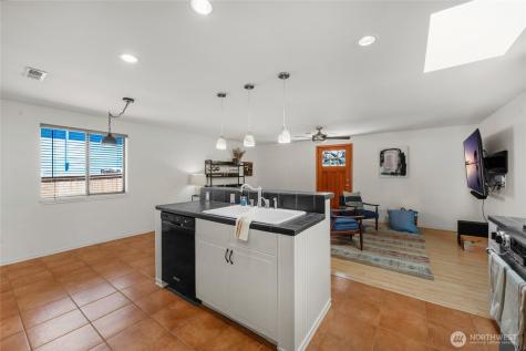 8851 48th Place W Mukilteo WA 98275