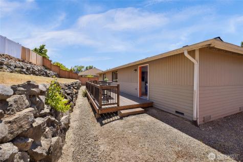 8851 48th Place W Mukilteo WA 98275