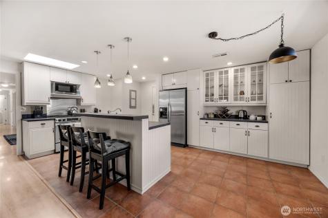 8851 48th Place W Mukilteo WA 98275