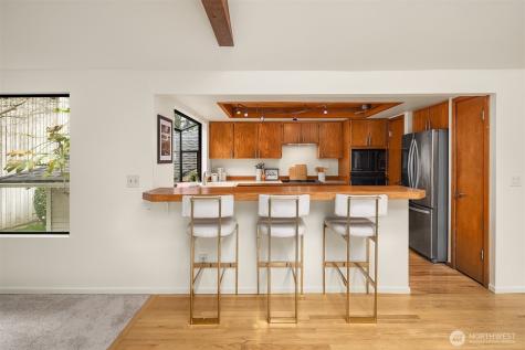 10622 184th Avenue NE Redmond WA 98052