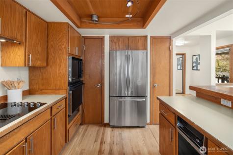 10622 184th Avenue NE Redmond WA 98052
