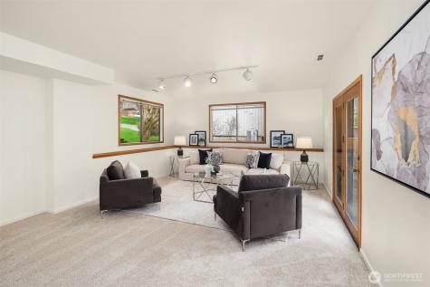 10622 184th Avenue NE Redmond WA 98052