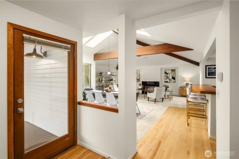 10622 184th Avenue NE Redmond WA 98052