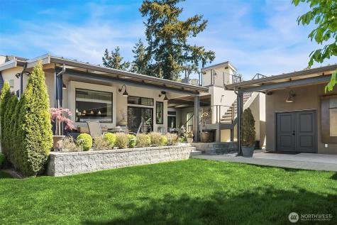 525 16th Avenue W Kirkland WA 98033