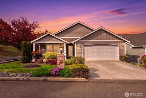 402 NW 12th Loop Oak Harbor WA 98277
