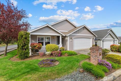 402 NW 12th Loop Oak Harbor WA 98277