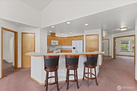 402 NW 12th Loop Oak Harbor WA 98277