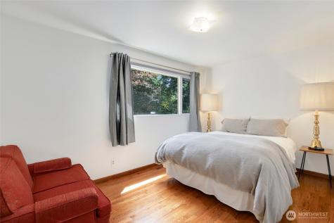 20405 1st Avenue S Normandy Park WA 98198