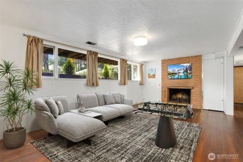 20405 1st Avenue S Normandy Park WA 98198