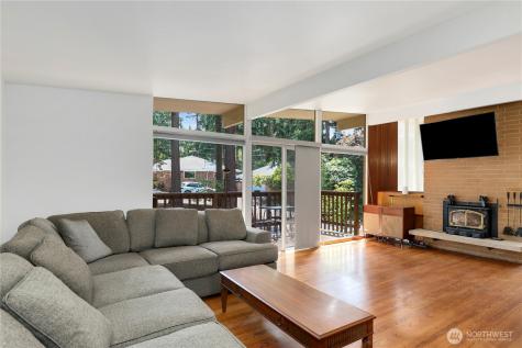 20405 1st Avenue S Normandy Park WA 98198