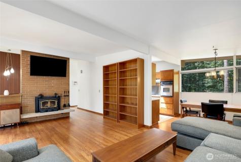 20405 1st Avenue S Normandy Park WA 98198