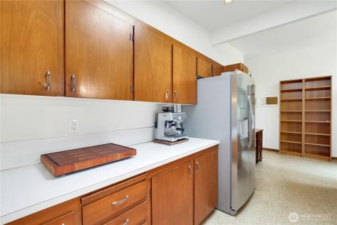 20405 1st Avenue S Normandy Park WA 98198