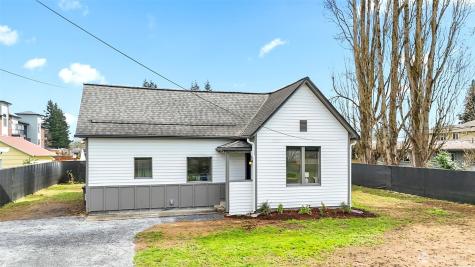 1238 Ash Avenue Marysville WA 98270