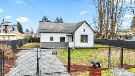 1238 Ash Avenue Marysville WA 98270
