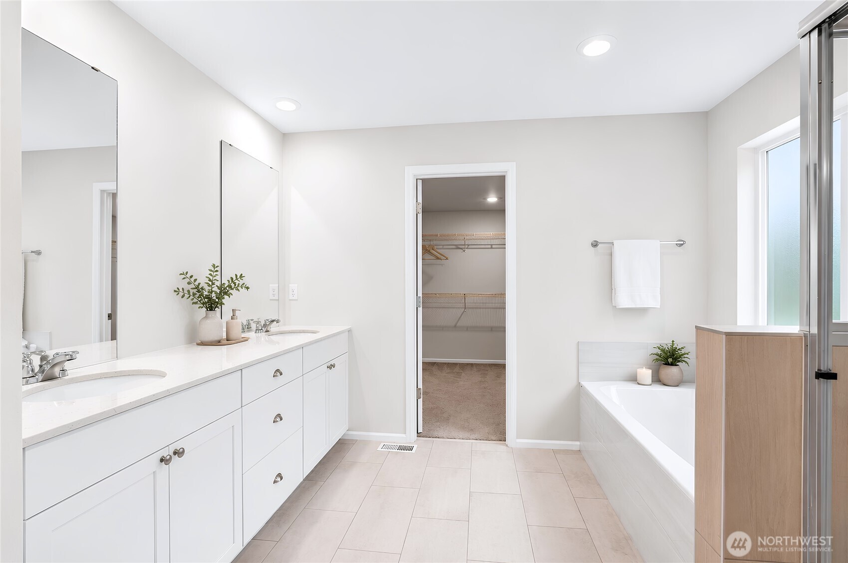 1198 Panoramic Loop Bremerton WA 98312