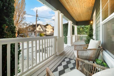 3037 21st Avenue W Seattle WA 98199