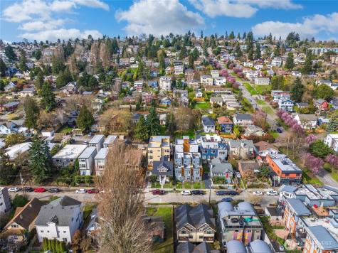 3037 21st Avenue W Seattle WA 98199