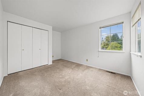 28813 14th Avenue S Federal Way WA 98003
