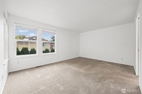 28813 14th Avenue S Federal Way WA 98003