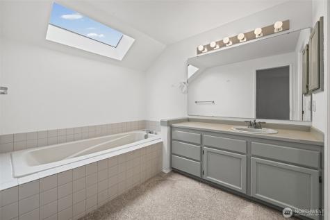 28813 14th Avenue S Federal Way WA 98003