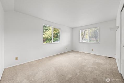 28813 14th Avenue S Federal Way WA 98003