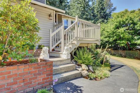 18803 156th Avenue NE Woodinville WA 98072