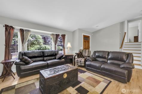18803 156th Avenue NE Woodinville WA 98072