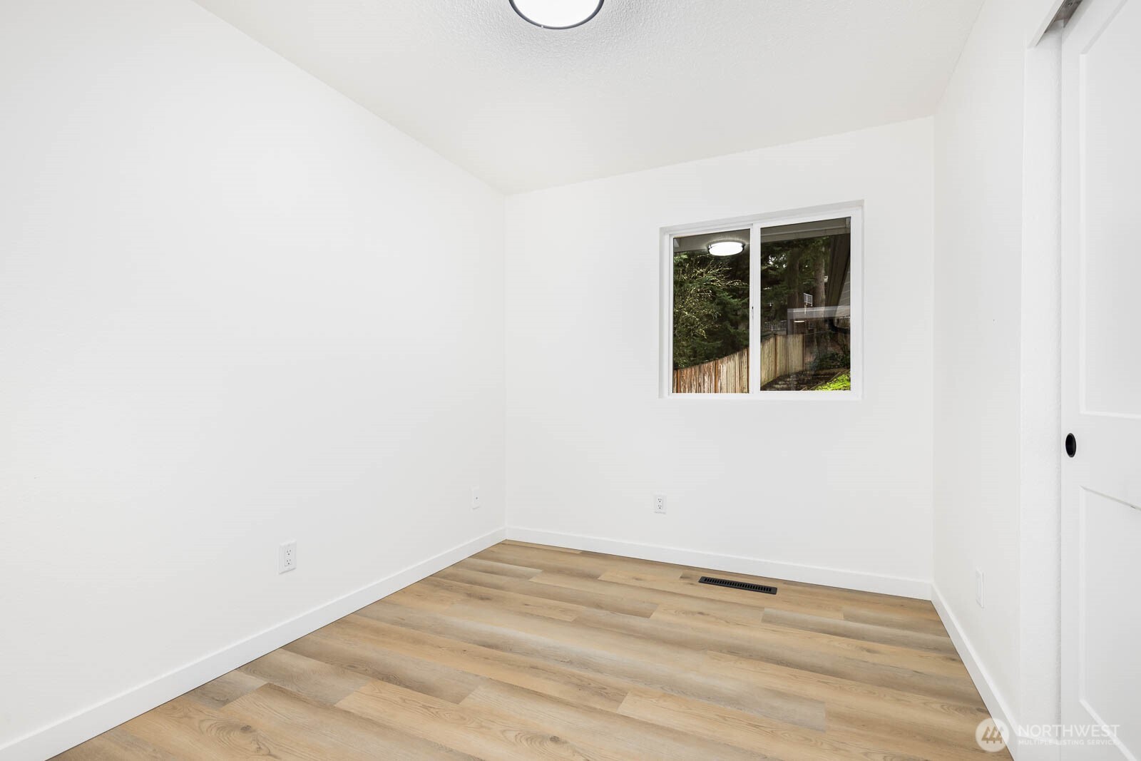 4418 60th Avenue W University Place WA 98466