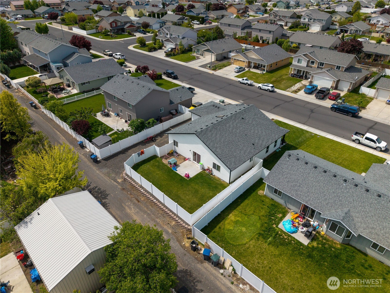 822 Willow Avenue NE Quincy WA 98848