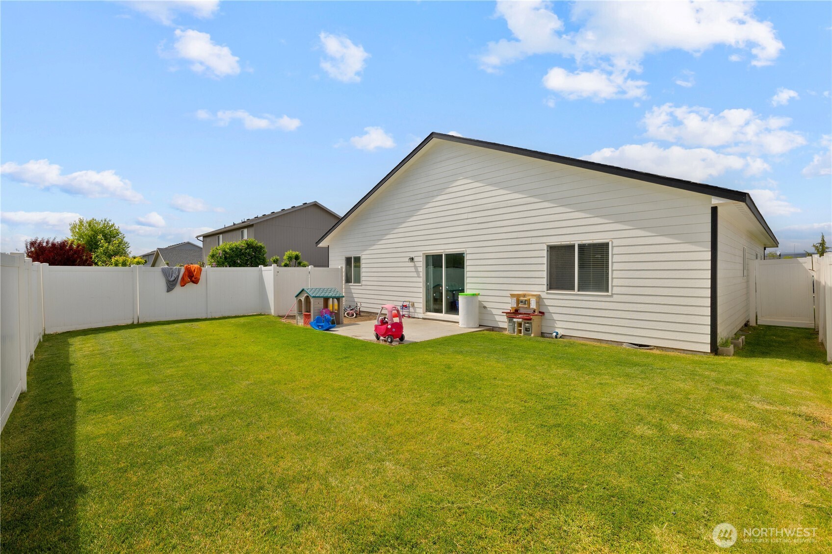 822 Willow Avenue NE Quincy WA 98848