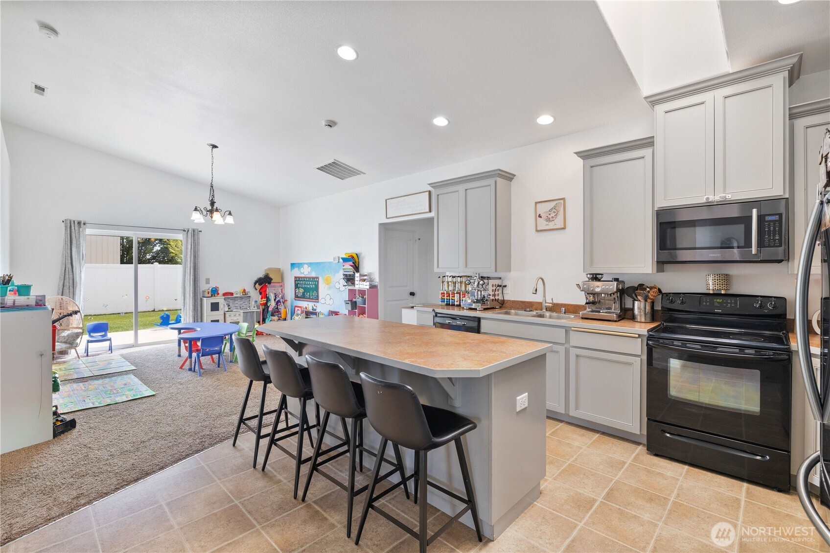 822 Willow Avenue NE Quincy WA 98848