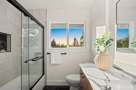 708 Waverly Avenue Everett WA 98201