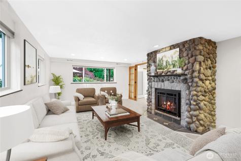 24215 75th Avenue SE Woodinville WA 98072