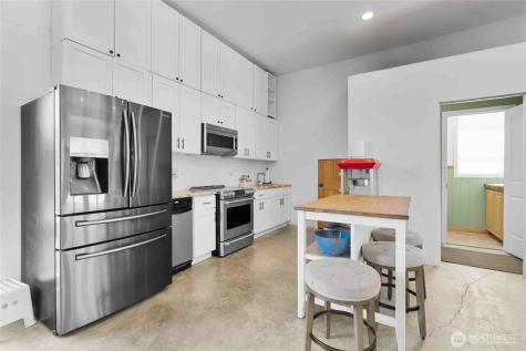 24215 75th Avenue SE Woodinville WA 98072