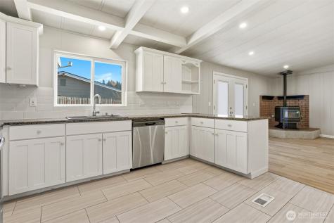 23728 Vista View Bothell WA 98021