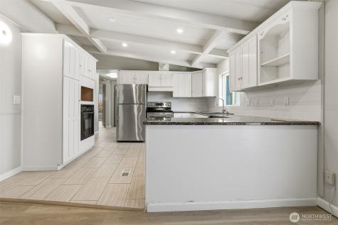 23728 Vista View Bothell WA 98021