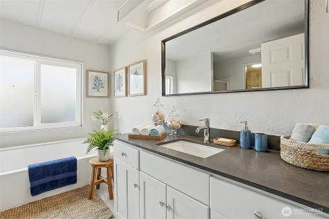 23728 Vista View Bothell WA 98021