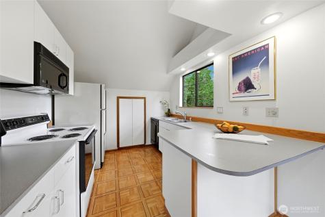 18926 NE 127th Street Redmond WA 98052