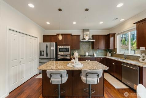 7640 NE 195th Street Kenmore WA 98028